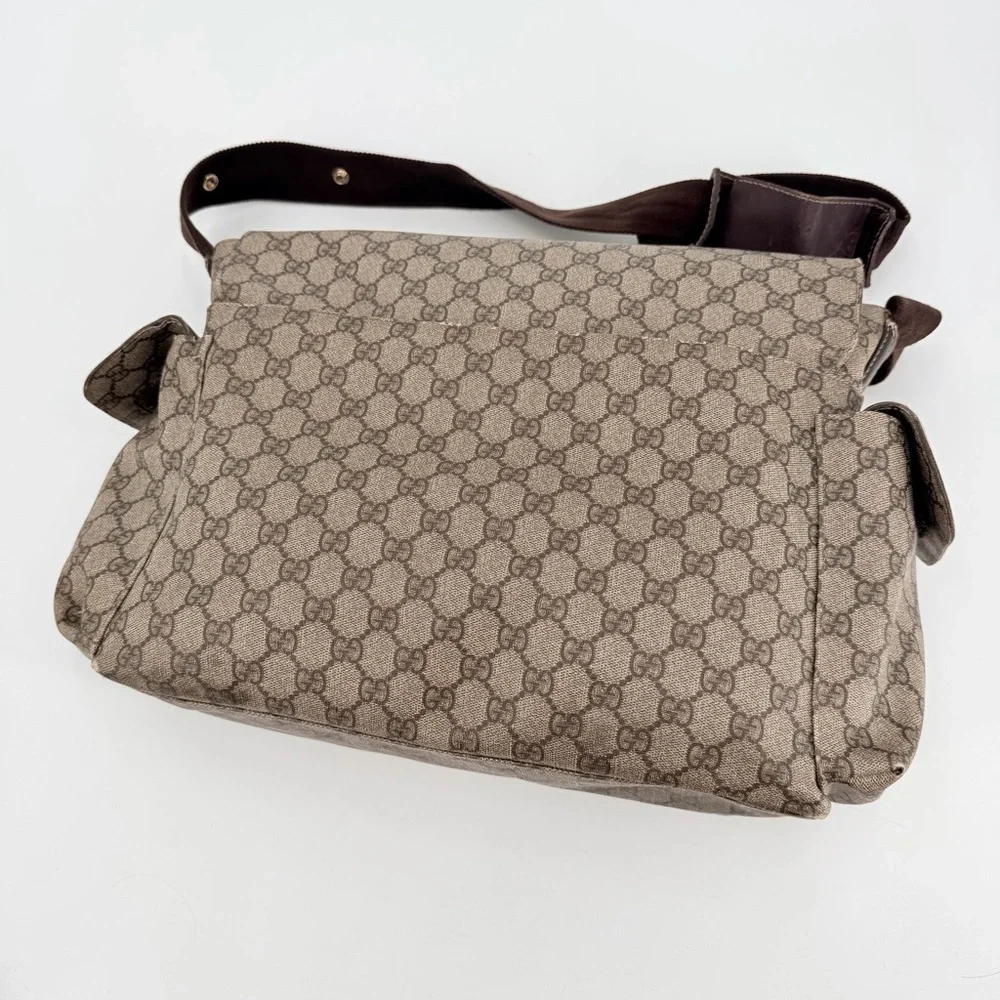 Gucci GG Supreme Baby Diaper Messenger Bag FLAWS